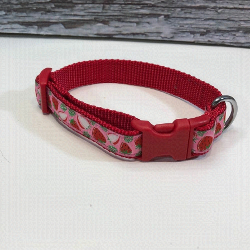 RC Pets Strawberry Collar NWOT Small